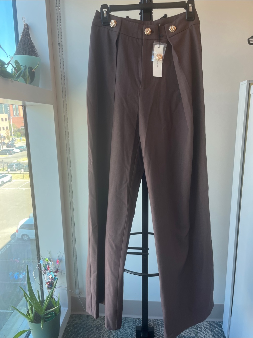 Women’s Commense Mid-Waist Metal Detail Pleated Pants Size Small